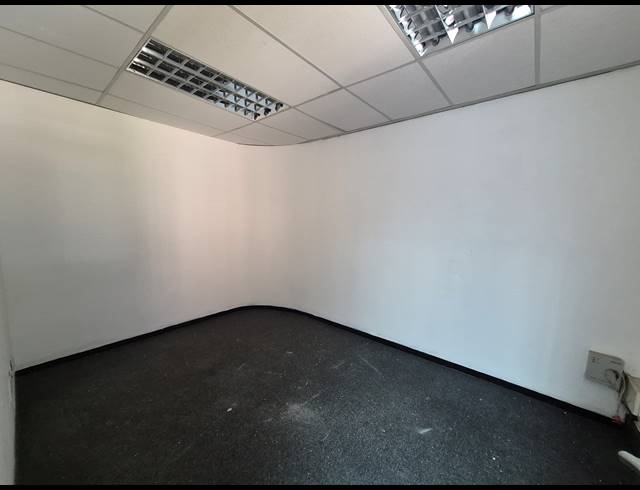 336M² OFFICE TO LET IN KRAMERVILLE